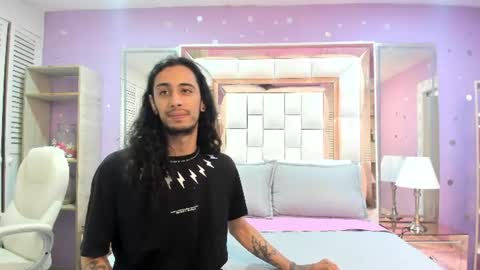 Snapshot of puretemptation_ chatting on June 14, 1:24 pm Experienced guys online show from June 14, 1:24 pm