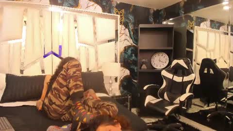 Snapshot of puretemptation_ chatting on June 16, 1:30 am Experienced guys online show from June 16, 1:30 am