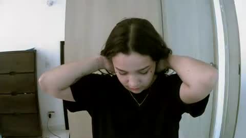 Lizzy online show from February 19, 2:24 pm