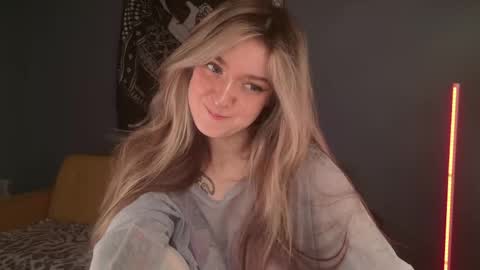 Bella online show from April 29, 12:31 pm