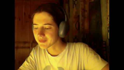 Snapshot of purple_cat55 chatting on January 4, 8:37 pm purple_cat55 online show from January 4, 8:37 pm