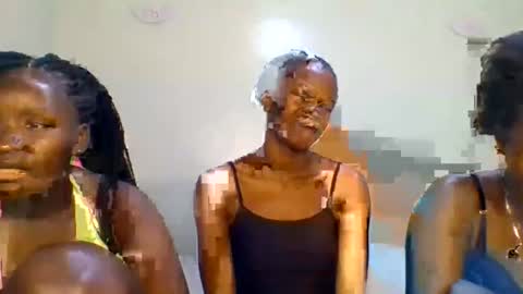 Snapshot of purple_honey2 chatting on June 13, 6:06 pm Honey online show from June 13, 6:06 pm