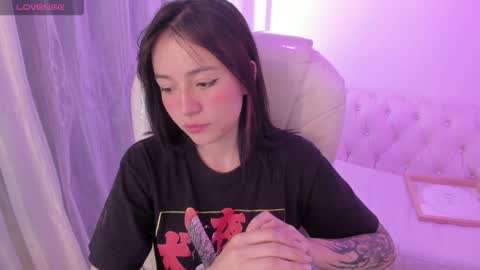 Snapshot of purple_slut_ chatting on January 22, 8:28 pm Anna online show from January 22, 8:28 pm