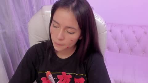 Snapshot of purple_slut_ chatting on February 4, 12:08 am Anna online show from February 4, 12:08 am