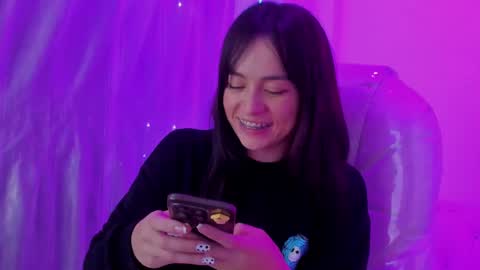 Snapshot of purple_slut_ chatting on February 14, 10:04 pm Anna online show from February 14, 10:04 pm