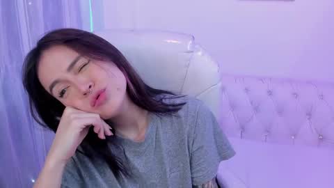 Snapshot of purple_slut_ chatting on February 24, 11:19 pm Anna online show from February 24, 11:19 pm