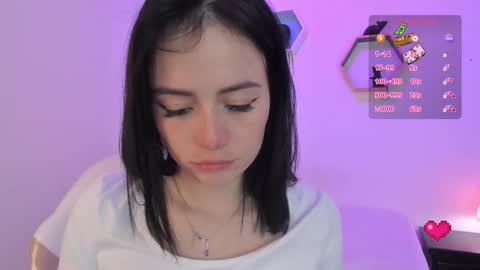 Snapshot of purple_slut_ chatting on November 4, 4:00 am Anna online show from November 4, 4:00 am