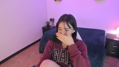 Snapshot of purple_slut_ chatting on November 30, 4:05 am Anna online show from November 30, 4:05 am