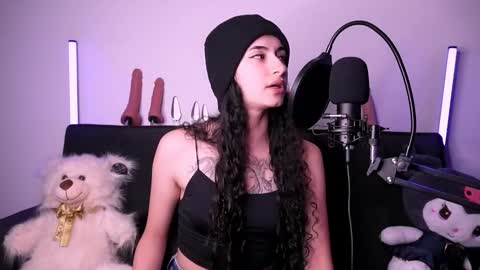 Alynn online show from March 19, 2:04 am