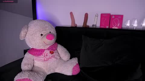 Snapshot of purplesnake_ chatting on July 1, 3:08 am Alynn online show from July 1, 3:08 am
