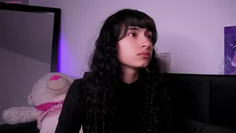 Snapshot of purplesnake_ chatting on July 25, 8:56 am Alynn online show from July 25, 8:56 am
