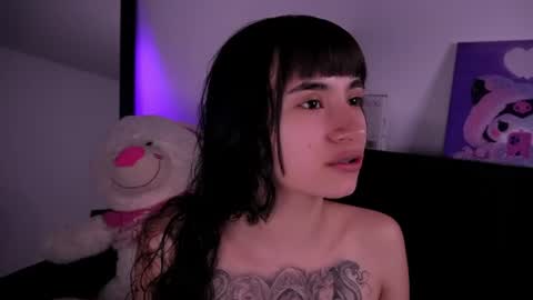 Snapshot of purplesnake_ chatting on August 1, 4:45 am Alynn online show from August 1, 4:45 am