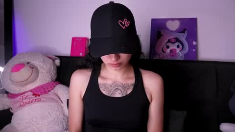 Snapshot of purplesnake_ chatting on August 2, 6:06 pm Alynn online show from August 2, 6:06 pm