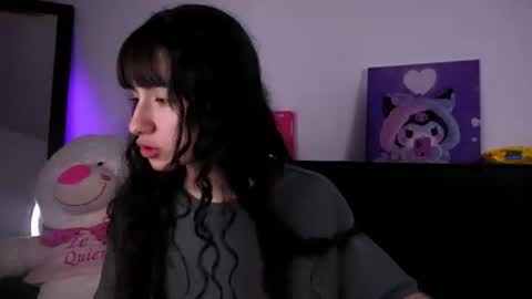Snapshot of purplesnake_ chatting on August 7, 2:13 am Alynn online show from August 7, 2:13 am