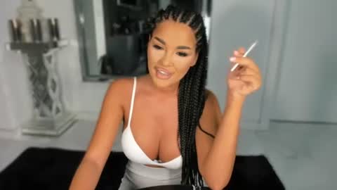 Snapshot of pussydollxx chatting on August 2, 10:30 pm Andreea online show from August 2, 10:30 pm