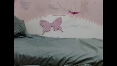 Snapshot of pussylicker1377 chatting on February 11, 1:09 pm Pussylicker online show from February 11, 1:09 pm