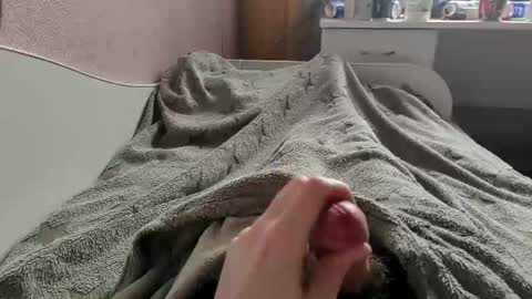 Snapshot of pussylicker1377 chatting on March 10, 2:38 am Pussylicker online show from March 10, 2:38 am