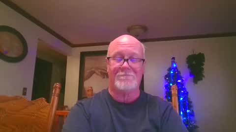 Snapshot of pussylover1365 chatting on February 12, 10:04 pm pussylover1365 online show from February 12, 10:04 pm