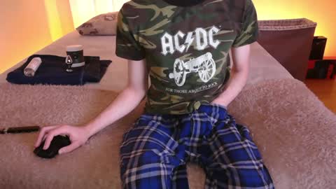 Snapshot of pussylover2182 chatting on December 24, 3:38 am pussylover2182 online show from December 24, 3:38 am