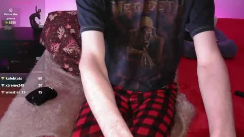 Snapshot of pussylover2182 chatting on January 14, 8:20 am pussylover2182 online show from January 14, 8:20 am