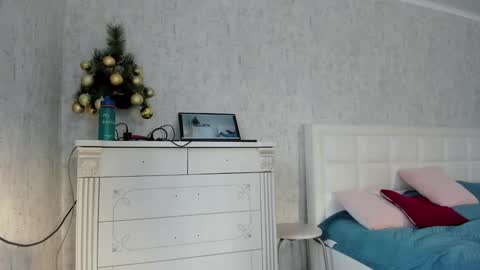 Love online show from December 24, 6:44 am