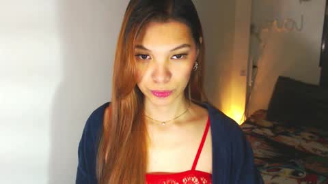 Snapshot of pussywetandwild chatting on January 2, 10:11 pm LHARA online show from January 2, 10:11 pm