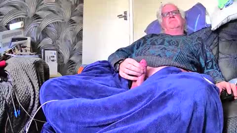 Genital sucker online show from April 19, 12:04 pm