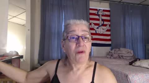 putiputi4u online show from January 10, 2:52 pm