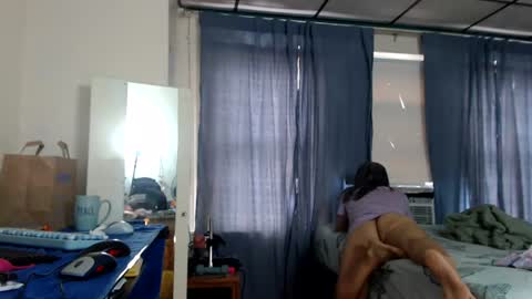Snapshot of putiputi4u chatting on June 28, 4:13 pm putiputi4u online show from June 28, 4:13 pm