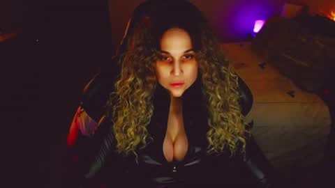 Snapshot of pvckitty chatting on August 4, 11:57 am Kitty online show from August 4, 11:57 am