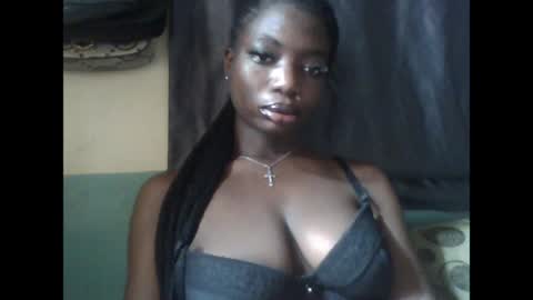 Snapshot of pweedy_ora chatting on June 10, 9:52 am ora online show from June 10, 9:52 am