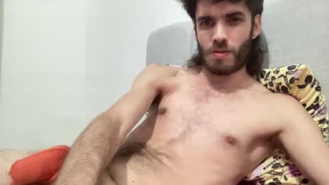 Snapshot of pygmaboy chatting on April 24, 5:54 am pygmaboy online show from April 24, 5:54 am