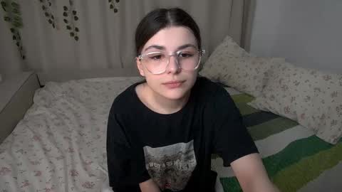 Ava online show from April 29, 2:26 am