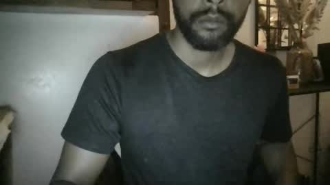 Snapshot of python974 chatting on May 4, 6:37 pm Python online show from May 4, 6:37 pm