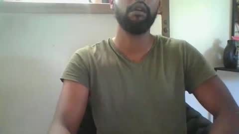 Snapshot of python974 chatting on May 9, 6:07 am Python online show from May 9, 6:07 am