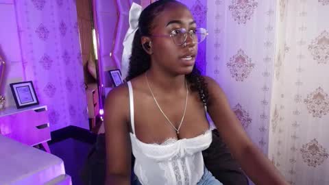 Snapshot of qeen_blackk chatting on September 13, 8:52 pm Shekoni Schedule 700 - 1400 gtm-5 online show from September 13, 8:52 pm