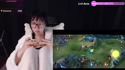 Snapshot of qianqian_ chatting on May 3, 7:20 pm qianqian_ online show from May 3, 7:20 pm