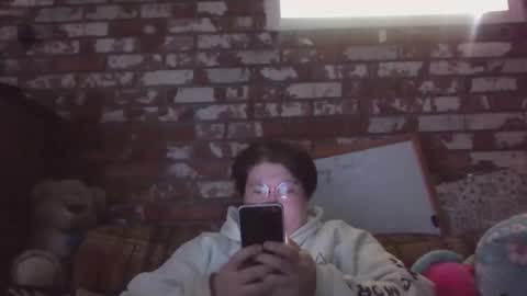 Snapshot of qtbisuccubi chatting on December 16, 8:58 pm Br4tty Bunny online show from December 16, 8:58 pm