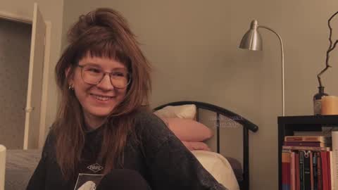 Snapshot of quack__quack chatting on February 16, 11:59 am online show from February 16, 11:59 am