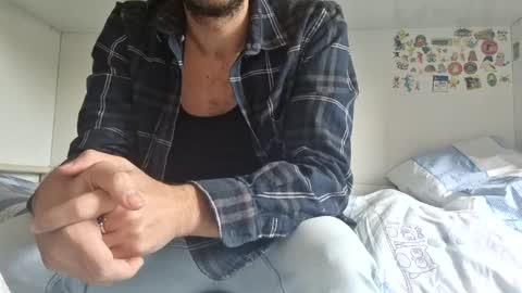 Snapshot of quantosibel chatting on December 3, 12:47 pm quantosibel online show from December 3, 12:47 pm