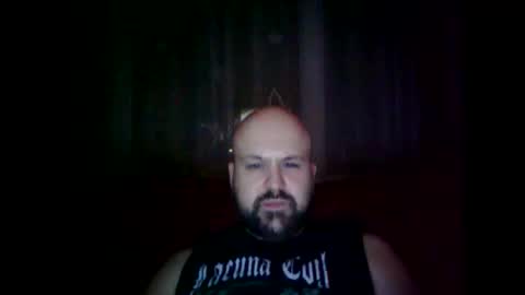 Snapshot of quebecboy233 chatting on December 27, 5:52 am quebecboy233 online show from December 27, 5:52 am