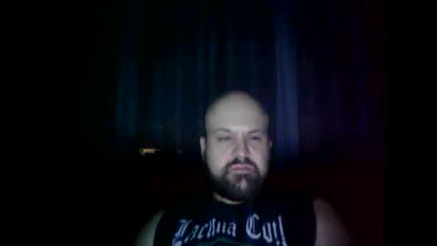 Snapshot of quebecboy233 chatting on January 22, 2:26 am quebecboy233 online show from January 22, 2:26 am