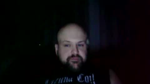 Snapshot of quebecboy233 chatting on March 4, 5:57 am quebecboy233 online show from March 4, 5:57 am