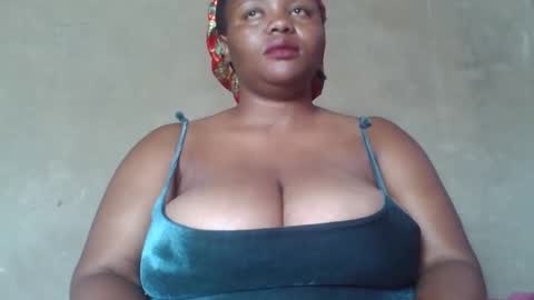 queen2302 online show from March 3, 6:19 am