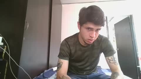 Snapshot of queen42099 chatting on January 13, 6:49 pm leiton online show from January 13, 6:49 pm