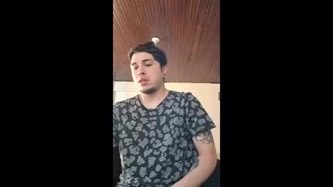 Snapshot of queen42099 chatting on December 17, 5:41 pm leiton online show from December 17, 5:41 pm