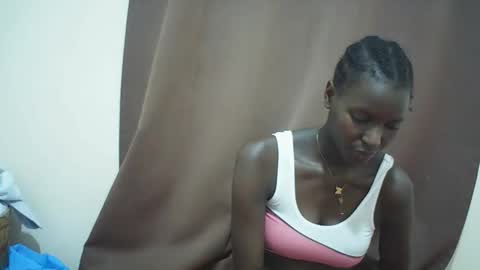 Snapshot of queen_0012 chatting on June 2, 1:13 pm asher online show from June 2, 1:13 pm
