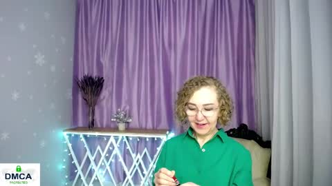 Snapshot of queen_a_n_i chatting on May 16, 8:33 am A N I Ill be here on December 1st online show from May 16, 8:33 am