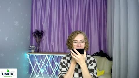 Snapshot of queen_a_n_i chatting on May 31, 8:10 am A N I Ill be here on December 1st online show from May 31, 8:10 am