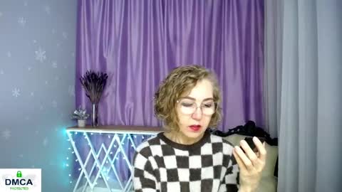 Snapshot of queen_a_n_i chatting on June 1, 8:27 am A N I Ill be here on December 1st online show from June 1, 8:27 am